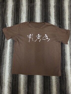 Graphic Tee Size M